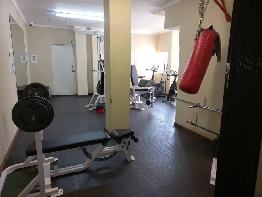 Modern Apartment In Culturally Vibrant Melville 22 โจฮันเนสเบิร์ก ภายนอก รูปภาพ
