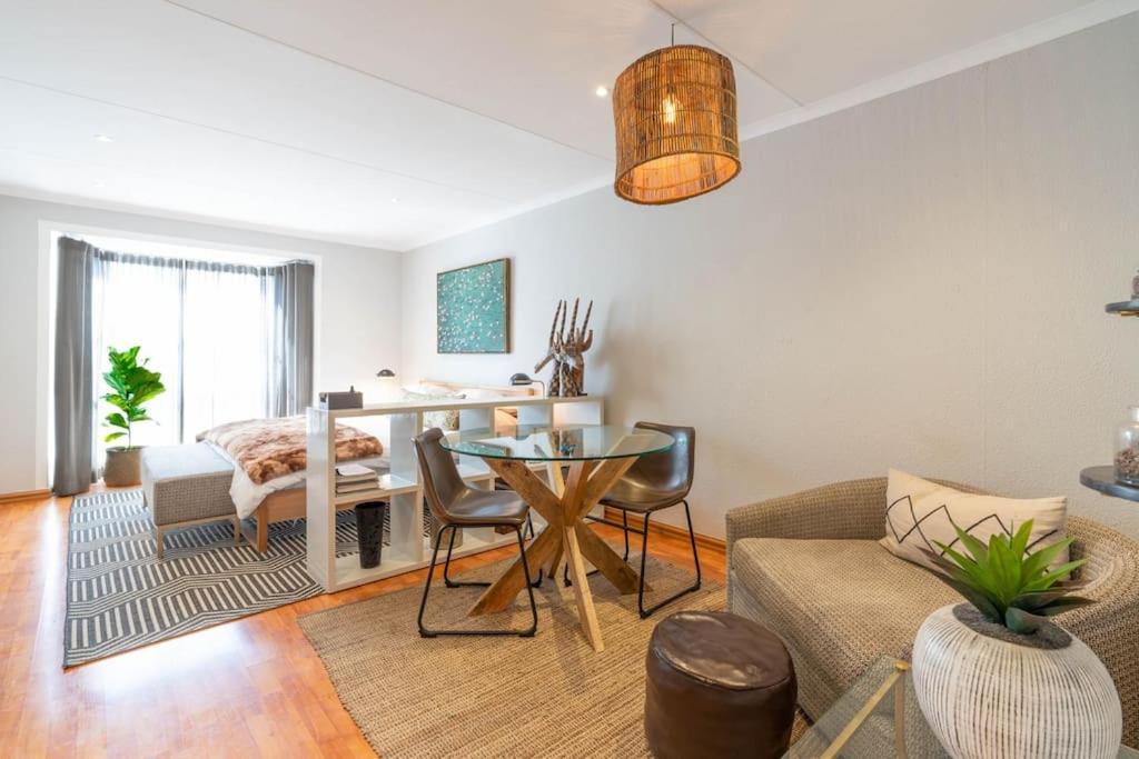 Modern Apartment In Culturally Vibrant Melville 22 โจฮันเนสเบิร์ก ภายนอก รูปภาพ
